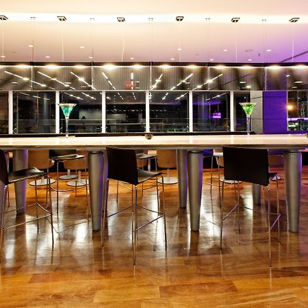 Holiday Inn Santo Domingo By Ihg Exterior foto The interior of the lounge