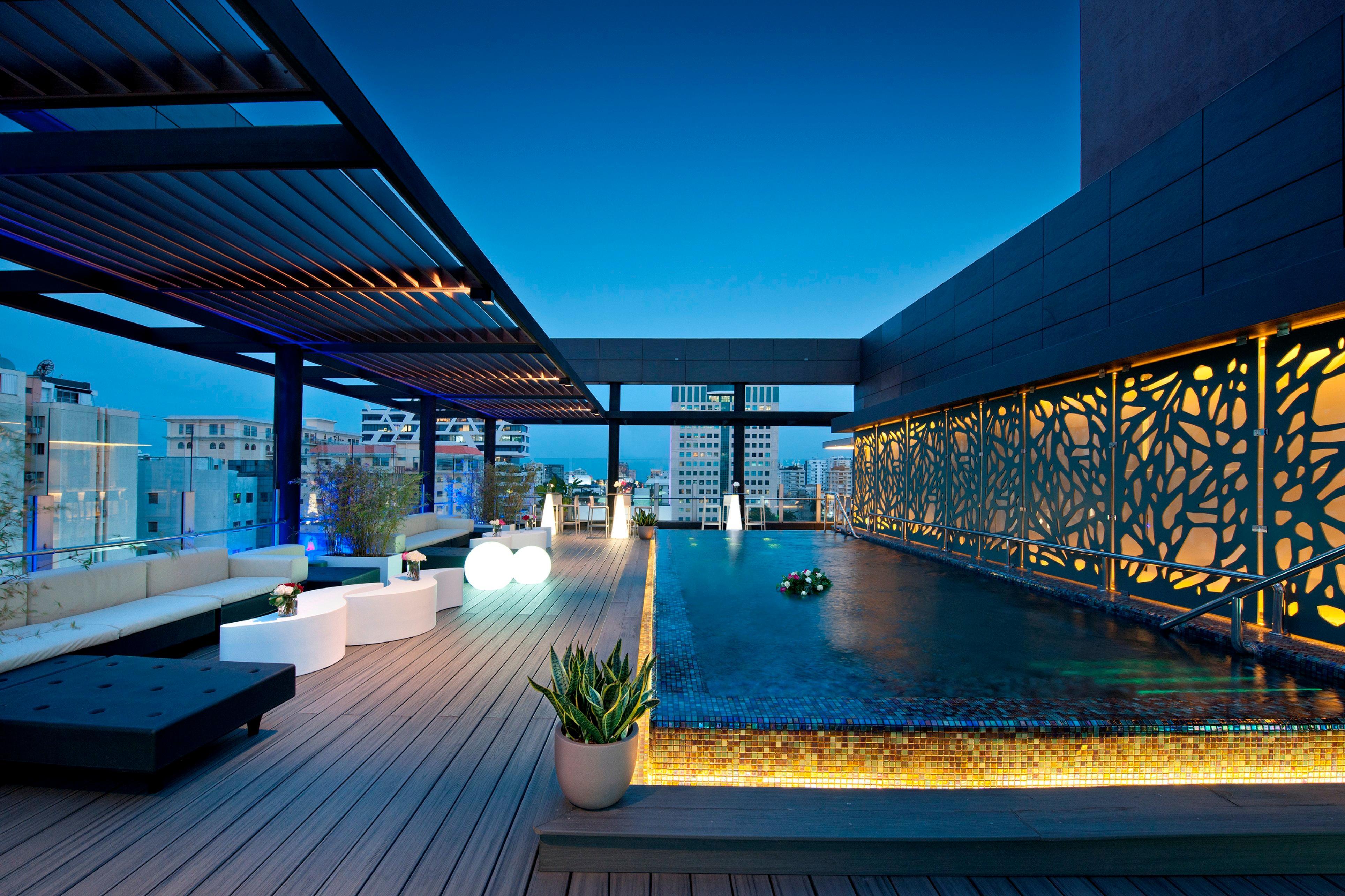 Holiday Inn Santo Domingo By Ihg Exterior foto The rooftop pool at the hotel